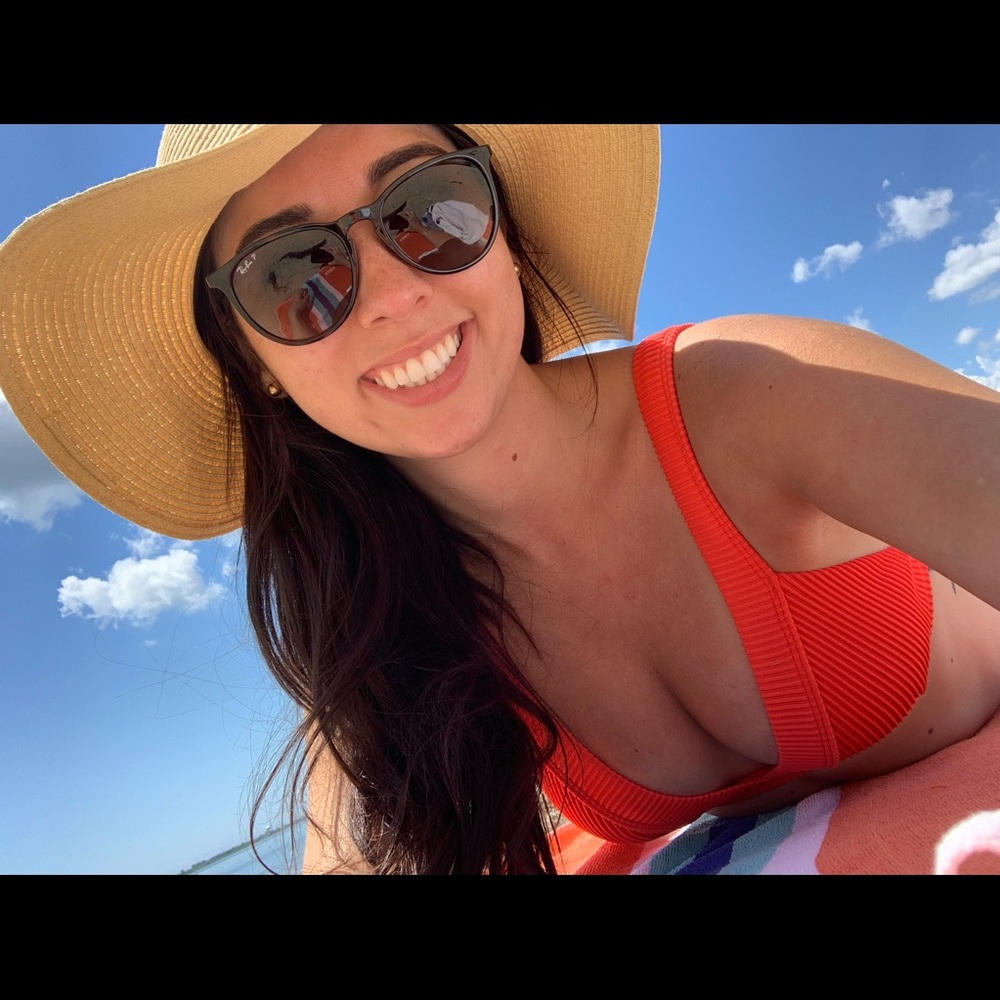 Meet your Posher, Jessica 🌞